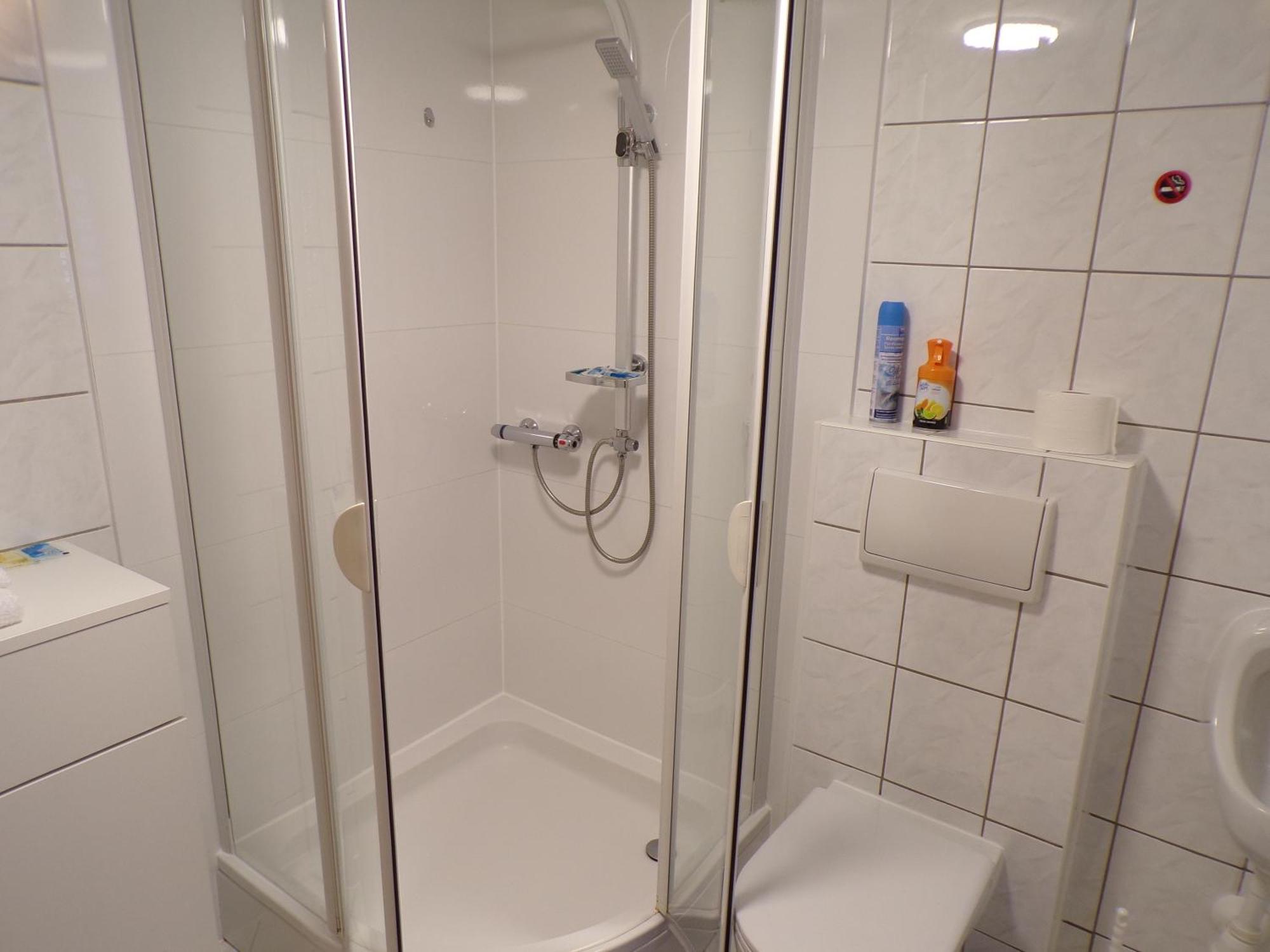J.e. Apartament Kolonia